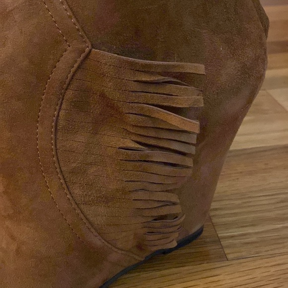 Ash Women’s Brown Wedge Open Toe Heels With Fringe Size 37 - Picture 3 of 10